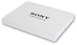 Flach wie die neuen Bildschirme und Neugier weckend auf eine Ankündigung: So präsentiert sich die von Panther Display entwickelte und gefertigte Mailing-Box für Sony.