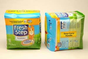 Mit einer Reduzierung des Verpackungsmaterials um 80 Prozent
und zusätzlichen Features für leichtes Öffnen und Tragekomfort hat
sich die Verpackung für Clorox Fresh Step Katzenstreu renommierte Verpackungspreise gesichert.