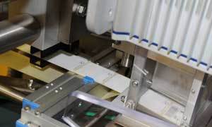 Laseraktivierbare Etiketten von Herma revolutionieren die Kennzeichnungstechnik auch im Pharmabereich: Alle Informationen können nun Just-in-time gedruckt werden.
