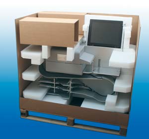 Die Verpackung für den 80 Kilogramm schweren Highspeed-Scanner umfasst als Komplettlösung Umverpackung, Palette und Innenverpackung, die unter anderem durch PE-Schaum-Polster den Scanner optimal schützt.