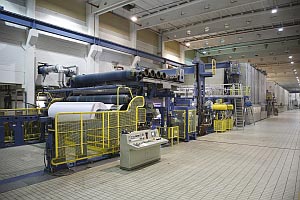 Im Juni nahm die Felix Schoeller Gruppe in Osnabrück die umgebaute Papiermaschine 1 (PM1) im Stammwerk wieder in Betrieb. Mit der Investition in Höhe von 56 Mio  stärkt Felix Schoeller den Standort und erschließt neue Wachstumspotenziale. Die PM 1 kann sowohl für die Herstellung von Dekor- als auch von Imaging-Papieren verwendet werden.