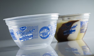 Puddies Trio Strudel ist das erste Produkt (hergestellt von Campina), für das Gizeh das neue, zum Patent angemeldete Druckverfahren auf gewölbten Bechern anwendet.