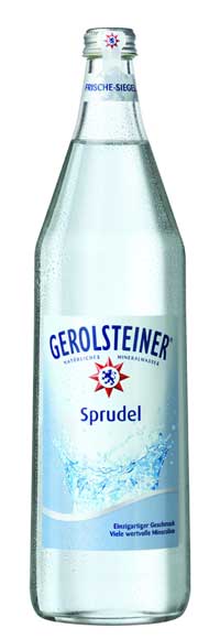Neuer Impuls für den Mineralwassermarkt: Die 1-Liter Glas-Mehrwegflasche im 6-er Kasten wiegt weniger als die herkömmliche Poolflasche aus Glas.