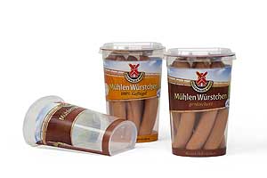 Neue Snack-  und Genußvariante von Rügenwalder: Die "Mühlen Würstchen" werden ohne Wurstwasser verpackt und dekorativ präsentiert.