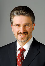 Dr. Johann Overath Hauptgeschäftsführer / Director General des Bundesverbandes Glasindustrie e.V., Düsseldorf.