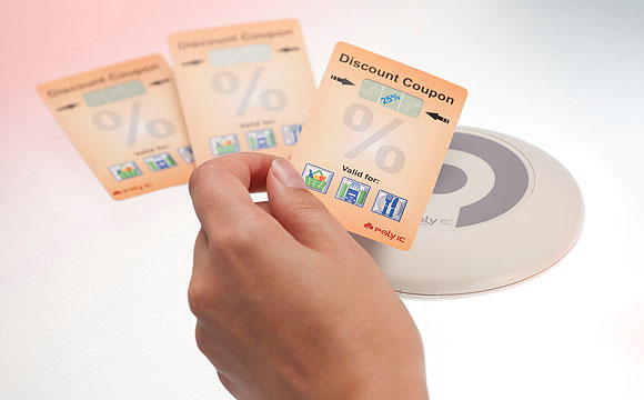 Die neuen funkaktivierbaren Karten und Displays von Poly IC sollen unter anderem im Markenschutz zum Einsatz kommen.