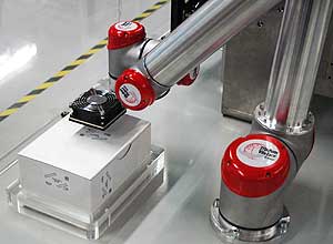 Zur Kennzeichnung unterschiedlicher Produkte an verschiedenen Stellen können mit dem 3-D Applikator verschiedene Kennzeichnungstechnologien kombiniert werden. 