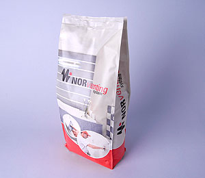 Einzigartige Innovation: Das NorVenting-System von Nordenia ist eine flexible Kunststoffverpackung für Baustoffprodukte bis fünf Kilogramm, in die gleich zwei Ventilationslösungen eingebaut ist.