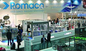 Viele neue Maschinenkonzepte interessierten auf dem stand von Romaco die Fachbesucher aus der pharmazeutischen und Kosmetik-Industrie.