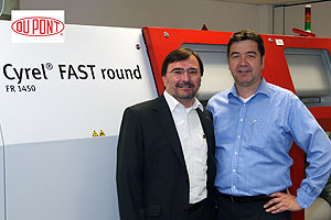 DuPont Packaging Graphics Cyrel*+®+* round Europa, Mittlerer Osten und Afrika: Business Manager Bernd Daiber, und Sales Manager Stephan Riechert.
