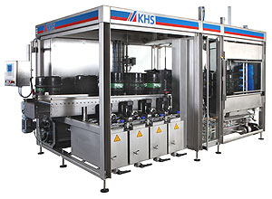 Die Innokeg Till CombiKeg ist eine kompakte Keg-Reinigungs- und -Füllmaschine mit  einer Leistung von 60 Keg/h bis zu 100 Keg/h, die auf das von KHS seit Jahrzehnten betriebene und permanent weiterentwickelte Rundläuferprinzip setzt.
