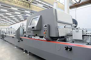 Mit Accucheck können Verpackungshersteller alle Anforderungen ihrer Kunden an eine schnelle und fehlerfreie Produktion mit Faltschachtel-Klebemaschinen abdecken, verspricht Bobst anlässlich der Vorstellung der innovativen Qualitätssicherungslösung.