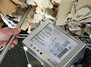 Beispiel für die Analytik-Ausstattung der PTS: PaperBaleSensor zur Prüfung der Altpapierzusammensetzung.