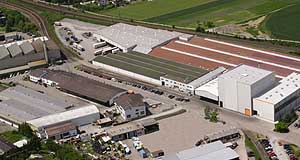 Seit 1968 entstehen bei Südwestkarton in Illingen Wellpappenbogen, Stanzverpackungen und Faltschachteln sowie seit jüngstem auch mehrpunktgeklebte Verpackungen.