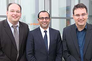 Die neue Geschäftsleitung der Achilles Präsentationsprodukte GmbH (v.l.n.r.): Christian Wöppelmann, Ali Jason Bazooband und Geschäftsführer Peter Hoefs