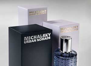 Raum für eine individuelle Eigennote bietet die puristische Verpackungslösung von Edelmann für Michalsky "Urban Nomads" mit einer gelungenen Kombination aus Hoch- und Strukturprägung, Silber-Gold-Prägefoliendruck sowie einer filigranen Haptik.