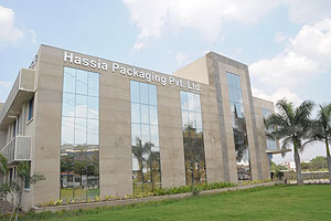 Hassia Packaging hat seinen Standort in Pune in Indien erweitert und kann dort bis zu 20 Maschinen im Monat bauen.