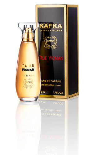 Der hochwertige Flakon mit einem 24 Karat Goldaufdruck macht das Eau de Parfum zu einem ganzheitlichen Luxusduft.