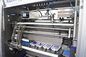 Der Traysealer QX-775-Flex ist geeignet für die Verpackung frischer Lebensmittel wie Fertiggerichte, Fleisch, Geflügel, Fisch und Salate.
