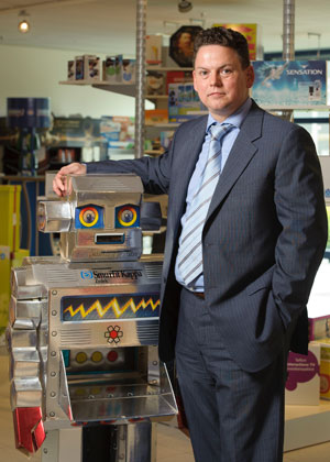 Jeroen Dirne, Werksleiter von Smurfit Kappa Zedek, hat sich für die Speedmaster XL 162 entschieden, da die Firma eine hochautomatisierte Druckmaschine mit kürzesten Rüstzeiten und höchster Qualität suchte, die viele Jobwechsel bewältigt.