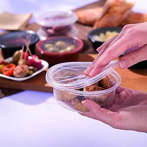Revolutionäres System EasyLid vereint Versiegelung und Deckel in einem Siegelvorgang.
