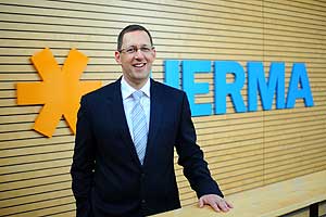 Martin Kühl, 46, Leiter des HERMA Geschäftsbereichs Etikettiermaschinen, wurde in die Geschäftsleitung und zum Prokuristen der HERMA GmbH berufen.