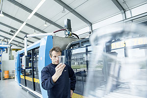 Auf der Becherformanlage KTR 5 Speed werden hochtransparente Becher aus Polypropylen hergestellt.