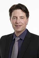Volker Hahn, International Marketing Director bei tesa scribos, sieht noch großes Wachstumspotenzial für das Unternehmen speziell im Bereich der produktindividuellen Sicherheitsausstattung gegen Markenfälschungen.