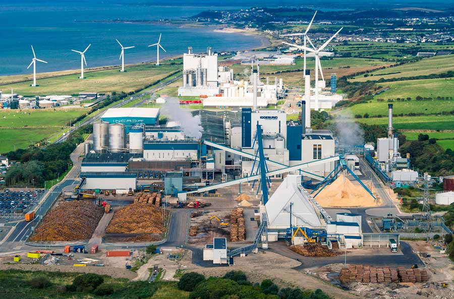 Die Kartonfabrik von Iggesund Paperboard in Workington ist nach einer fast einmonatigen Betriebsunterbrechung zum Einbau einer neuen Pressenpartie wieder in Betrieb. Die neue Einheit ermöglicht eine größere Qualitätskonstanz und eine zusätzliche Produktionskapazität von 20.000 Tonnen jährlich.