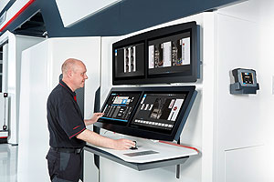 Die zentrale und intuitive Bedienung der integrierten Module per Touchscreen schafft eine ergonomische Schnittstelle zwischen Mensch und Maschine.