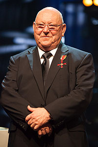 Am Abend der Feier bekam Gerhard Schubert das Bundesverdienstkreuz für seine besondere Lebensleistung verliehen.