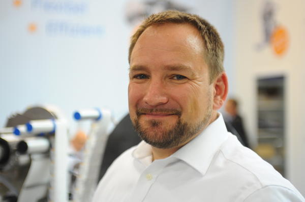 Matthias Holder, 46, hat bei HERMA Etikettiermaschinen die Gesamtverantwortung für den Vertrieb übernommen.
