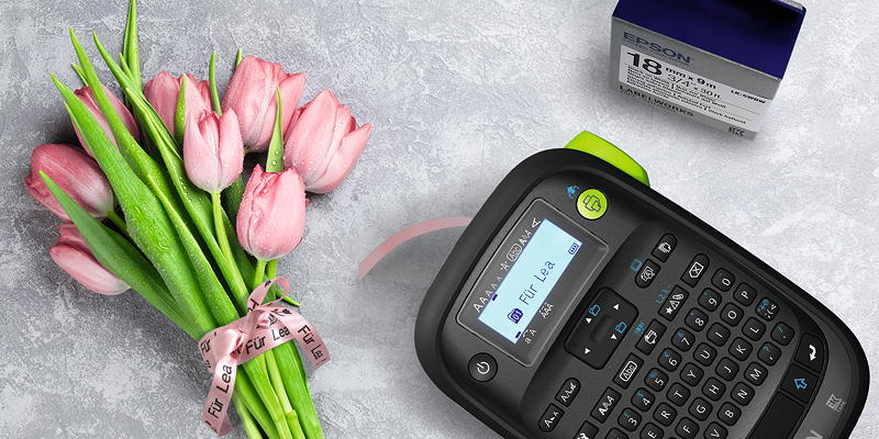 Erfreut nicht nur Floristen: Epsons mobiler Labeldrucker hilft bei der individuellen Verpackung.