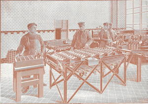 Flaschen-Etikettier-Vorrichtung: Das Faksimile einer Original-Illustration aus dem Holstein & Kappert-Produktkatalog von 1906 zeigt eine patentierte „Flaschen-Etikettier-Vorrichtung mit Transportband“.