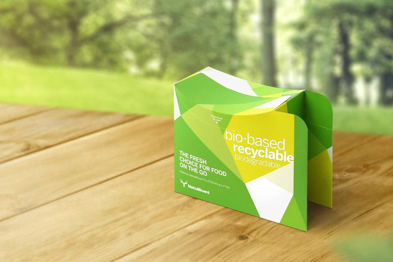 Der Karton MetsäBoard Pro FSB EB1 mit biobasierter, recycelbarer und biologisch abbaubarer Spezialbarriere wurde für die Verwendung im Foodservice-Bereich konzipiert.