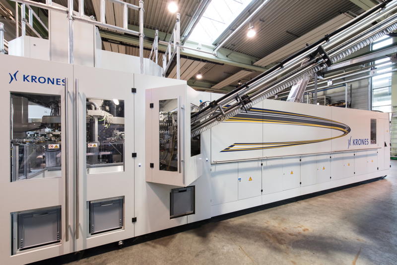 Bis zu 2.750 Behälter pro Kavität/Stunde erreicht die neue Contiform 3 Speed von Krones bei reduziertem Energieverbrauch.