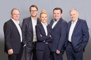von links nach rechts: Jörg Horn, Dr. Dominikus Pohl, Julia Pohl, Björn Bauer, Reinhard Bauer