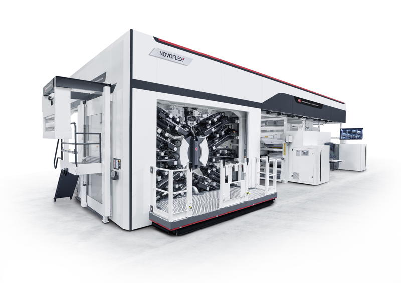 Besucher erleben die Premiere der neuesten Maschinengeneration Novoflex II im März bei W&H in Lengerich.