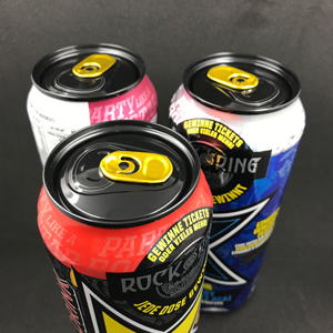 Das Design der Dosen für die Energy-Drinks interpretiert das besondere Flair von Rock am Ring.