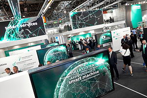 Neben acht Maschinenexponaten wurde zur K 2019 mit der „arburgXworld“ und der „arburgGREENworld“ digitale Arburg-Welt und geballte Kompetenz in Sachen Circular Economy präsentiert.