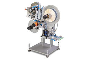 Prepared for marathon performance: the HERMA 500 offers a labeling rate of up to 200 meters a minute, synchronized with the product speed – including in non-stop operation. The key contributors to this performance include motorized winders, a loop unit and an integrated active cooling unit.