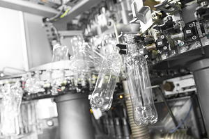 Eckes-Granini ging 2006 als erstes europäisches Unternehmen der Fruchtsaftbranche mit der FreshSafe-PET®-Technologie in den Markt.