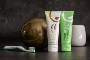 In der Kategorie Nachhaltigkeit gewannen die Tuben SUPERCOCO und SUPERGREEN, eine vegane Zahnpasta der Firma happybrush GmbH.