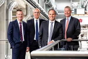 Wechsel im Vorstand von W&H – Dr. Jürgen Vutz wechselt in den Aufsichtsrat, Peter Steinbeck wird CEO (v.l.n.r. Martin Schulteis, Dr. Jürgen Vutz, Dr. Falco Paepenmüller, Peter Steinbeck).