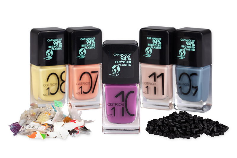 Verschlusskappen für diverse Nagellack-Fläschchen von cosnova beinhalten über 90 % Recyclatanteil.