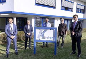 V.l.n.r.: Bernd Reifenhäuser (CEO, Reifenhäuser Gruppe), Richard Zimmermann (Gesellschafter und Geschäftsführer, Kdesign), Gerd Fähling (Gesellschafter und Leiter Vertrieb, Kdesign), Joachim Lange (Gesellschafter und Geschäftsführer, Kdesign), Ulrich Reifenhäuser (CSO, Reifenhäuser Gruppe).