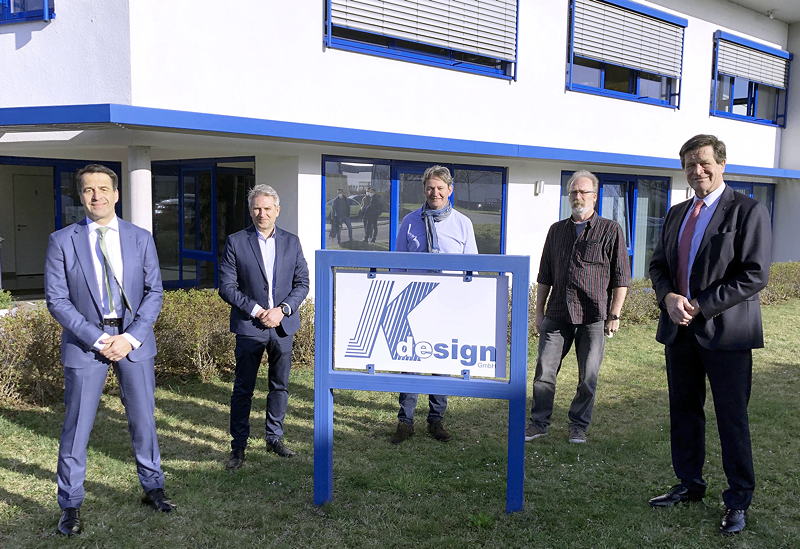 V.l.n.r.: Bernd Reifenhäuser (CEO, Reifenhäuser Gruppe), Richard Zimmermann (Gesellschafter und Geschäftsführer, Kdesign), Gerd Fähling (Gesellschafter und Leiter Vertrieb, Kdesign), Joachim Lange (Gesellschafter und Geschäftsführer, Kdesign), Ulrich Reifenhäuser (CSO, Reifenhäuser Gruppe).