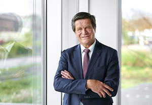Ulrich Reifenhäuser (CSO, Reifenhäuser Group) is now a member of the “Plastics Hall of Fame”.