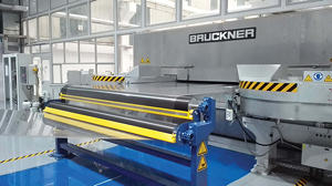 Zur Herstellung flexibler BOPET-Verpackungsfolien hat Brückner bei Coperion mehr als 50 Doppelschneckenextruder geordert.