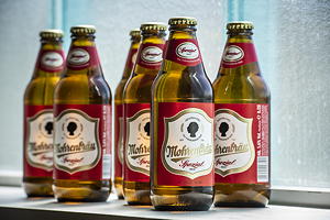Premiere auf der Drinktec: Die Vetropack Improved Performance Glass-Lösung ist eine Mehrwegflasche aus gehärtetem Leichtglas.